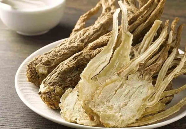 Bí Quyết Điều Hòa Nội Tiết Tố Nữ Tự Nhiên Từ Những Ngụm Trà Hoa Lành Tính